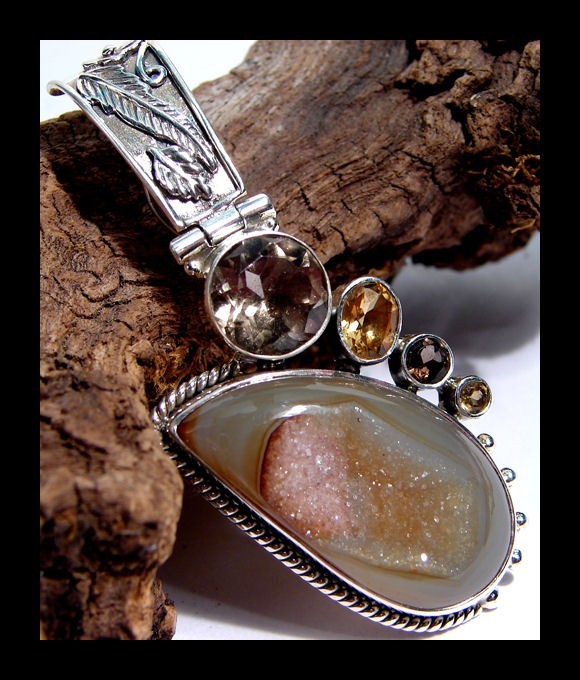 S K Studio
Jewelry