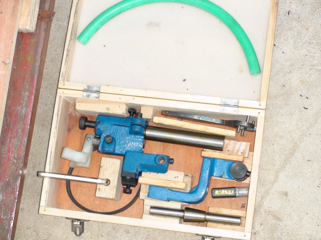 http://img.auctiva.com/imgdata/0/1/7/4/8/4/webimg/292938880_o.jpg