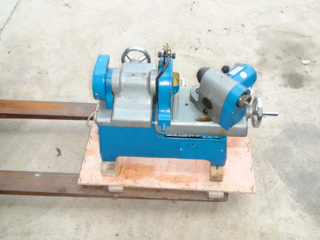 http://img.auctiva.com/imgdata/0/1/7/4/8/4/webimg/292938919_o.jpg