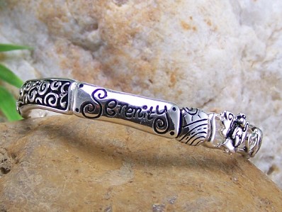 NEW SERENITY PRAYER COURAGE WISDOM WORD BANGLE BRACELET