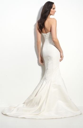 eBay Image Hosting at www.auctiva.com