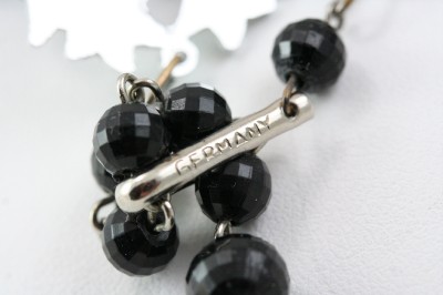 Plastic Costume Jewelry on Vintage Lot Black Plastic Faceted Bead Costume Jewelry Bib Necklace