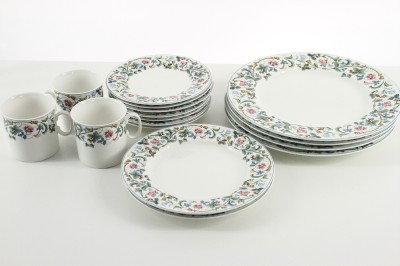 Looking for Mikasa dinnerware pattern Delmar Blue, had at Costco