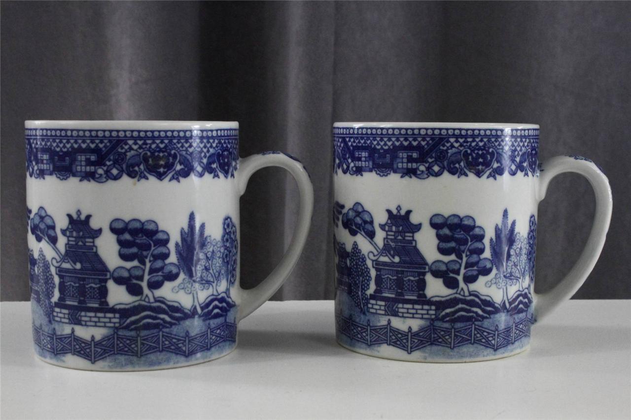 Vintage Made in JAPAN China Blue Willow Pattern Lot 2 Coffee Mugs 3.5" Tall