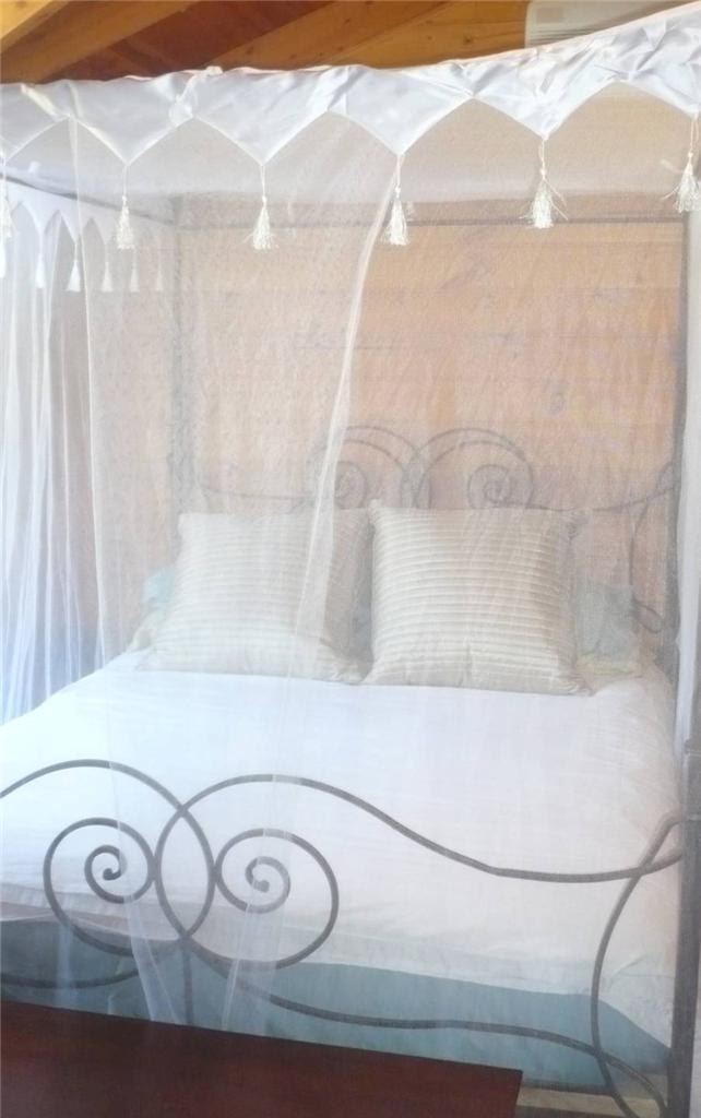Details about 4 POSTER BED CANOPY MOSQUITO NET WHITE POLYESTER WITH ...