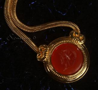 PC Gold Roman Soldier Intaglio Pendant Snak