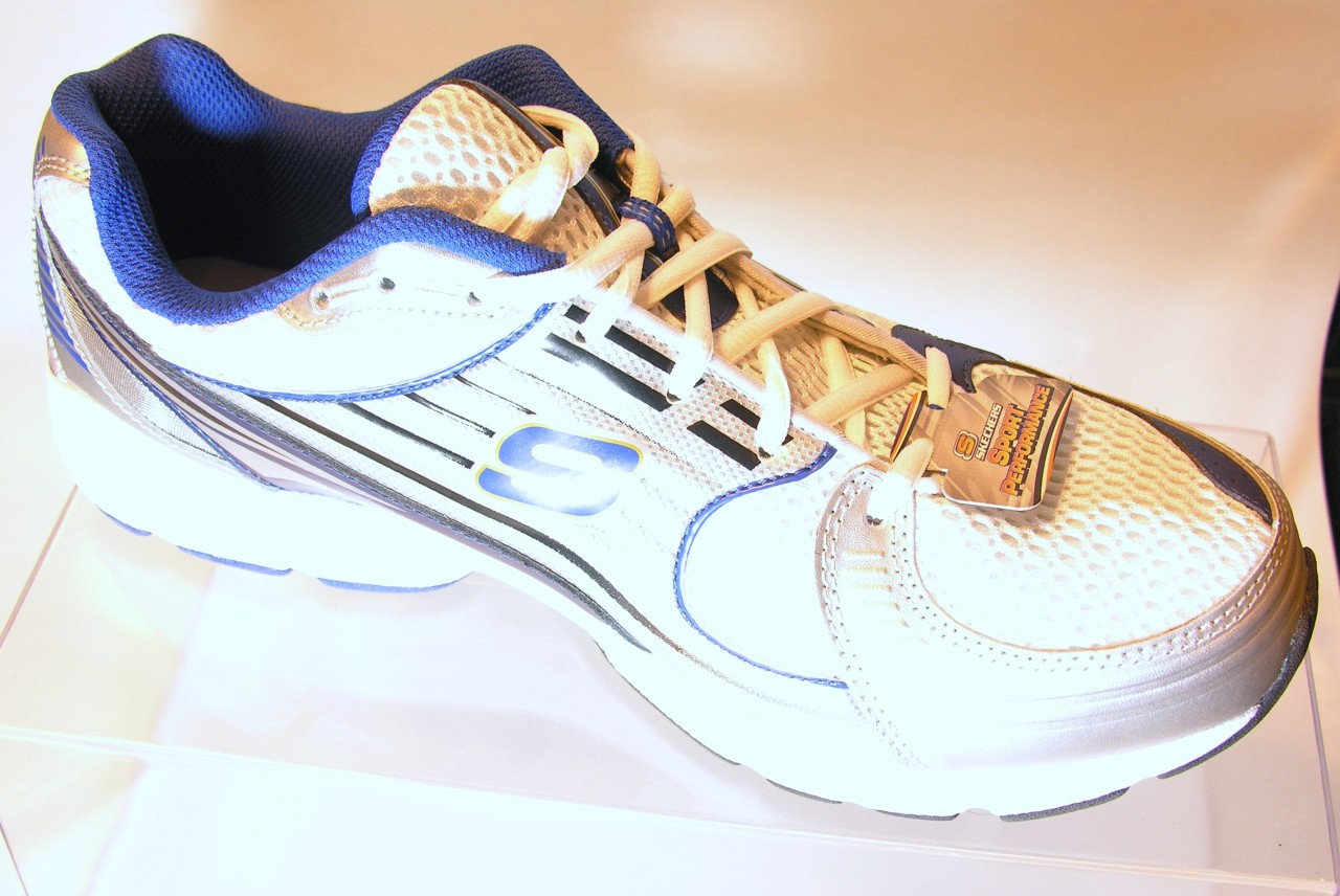 skechers athletic tennis shoes