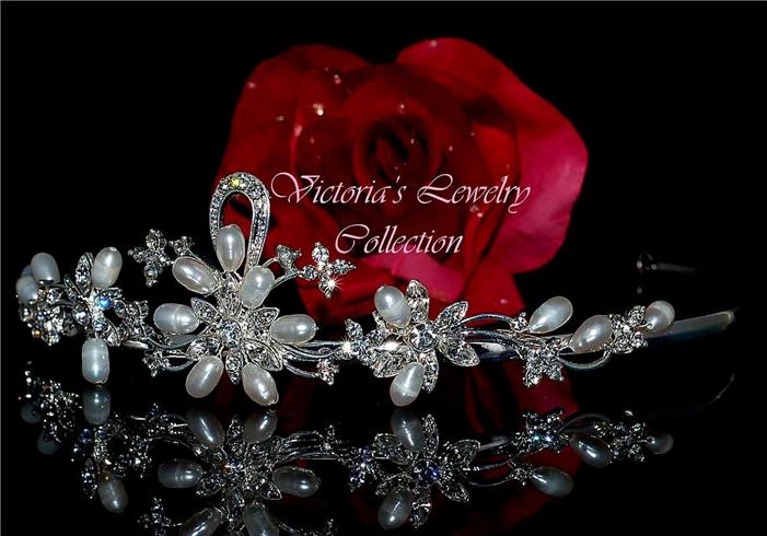Bridal tiara with freshwater pearls