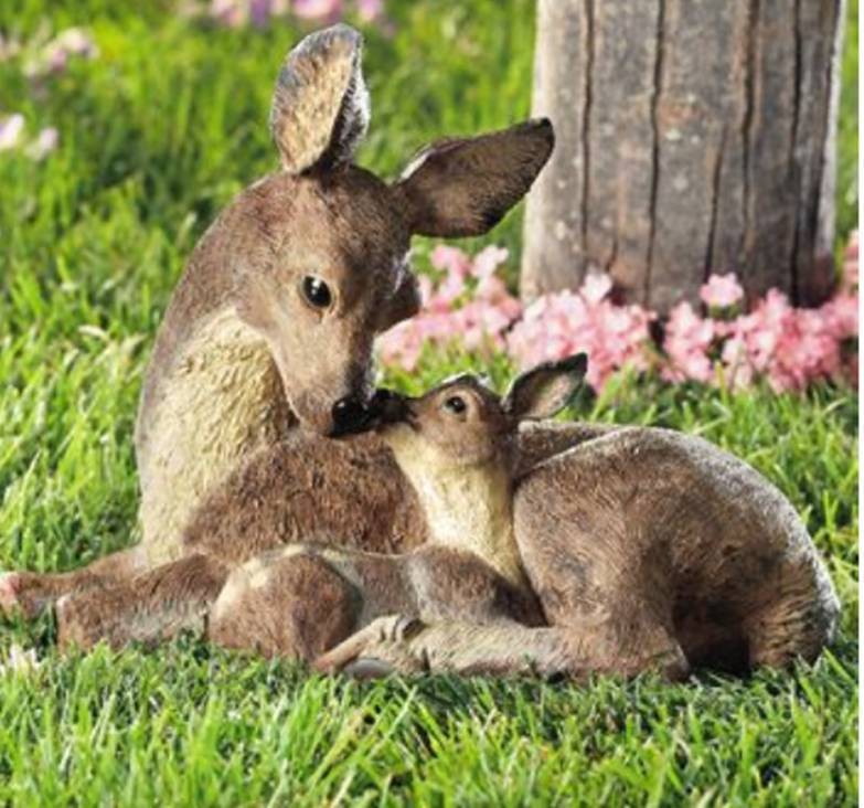 doe and fawn garden statue