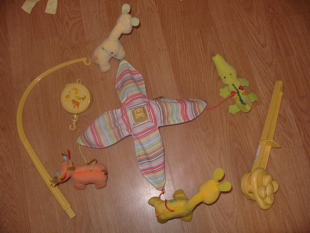 Mothercare FUN AT THE ZOO Musical Nursery Cot Mobile