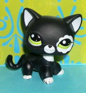 Littlest Pet Shop 2249 Black White Short Hair Kitty Cat Green Eyes