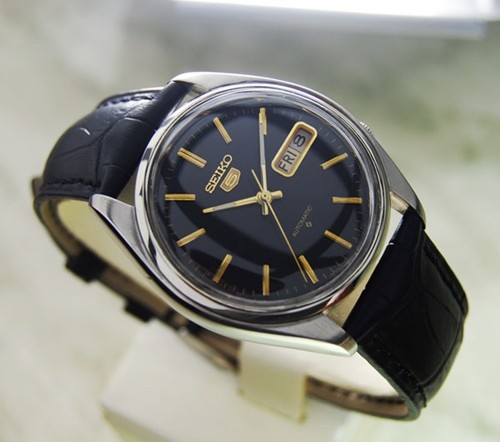 seiko 5 day date automatic