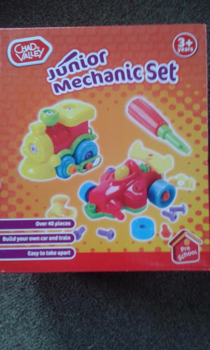 CHAD VALLEY, JUNIOR MECHANIC SET, OVER 40 PIECES,NEW,3+ YEARS - Picture 1 of 1