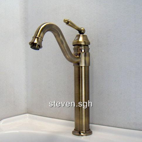Antique Brass Single Handle Bathroom Vessel Sink Faucet Mixer Tap ...