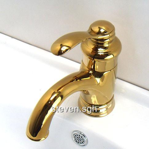 eBay Image Hosting at www.auctiva.com