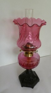 Cranberry  Lamp on Beautiful Victorian Cranberry Oil Lamp Replaced Lead Crystal Shade