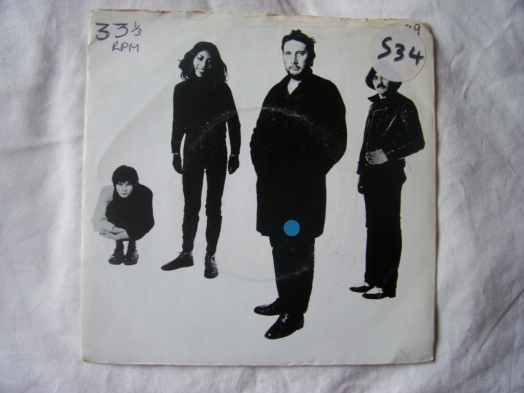 Stranglers - Walk On By