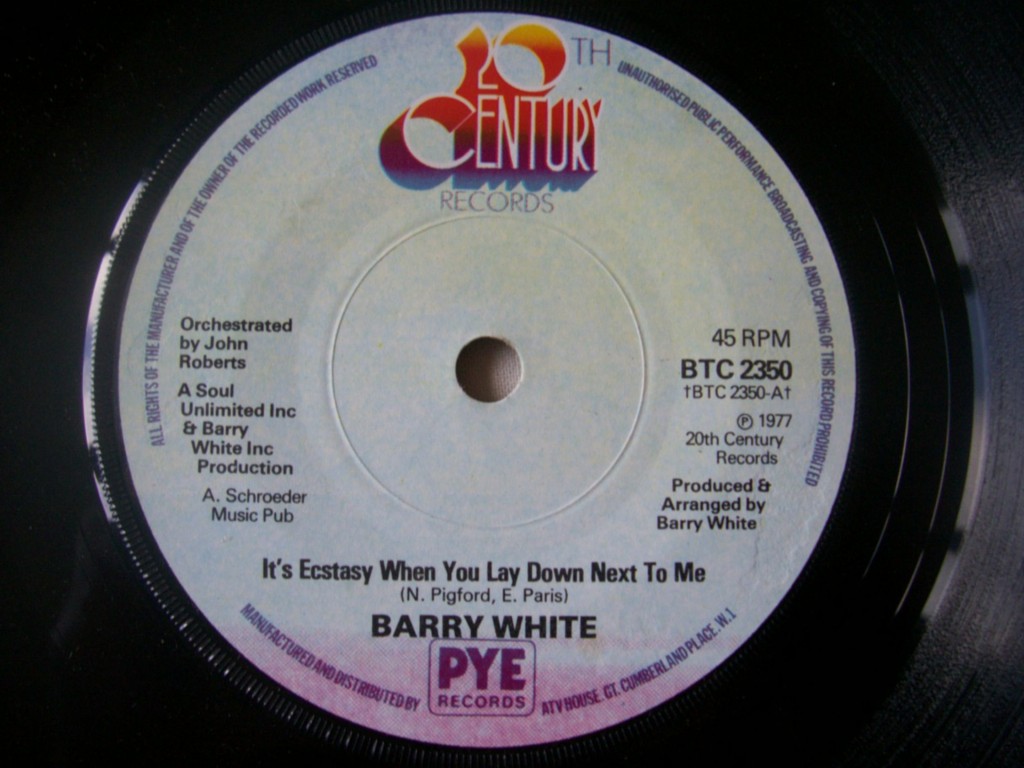 Barry White - It's Ecstasy When You Lay Down Next To Me