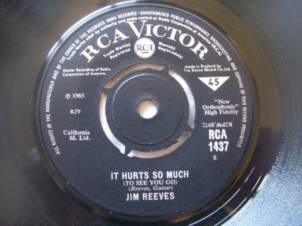 Jim Reeves - It Hurts So Much / Wishful Thinking