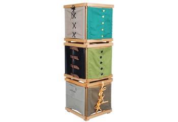 12 Dressing Frames and Stand