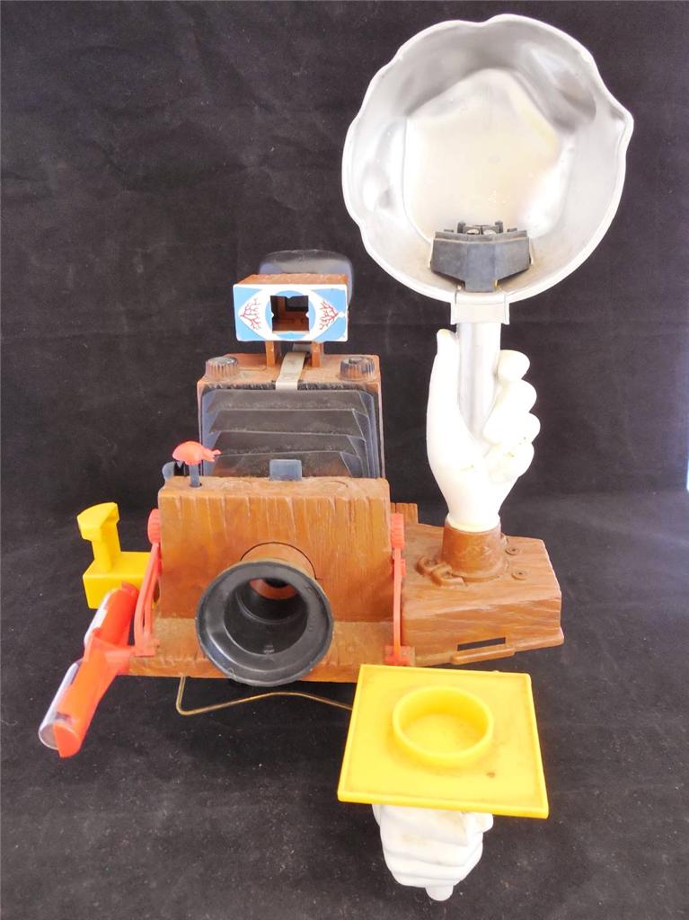 http://www.ebay.com.sg/itm/Ideal-Kookie-Kamera-Crazy-Weird-Camera-Toy-1968-Vintage-Antique-/321336716792