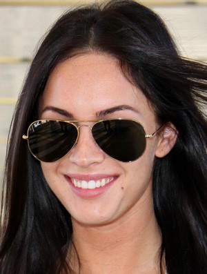 Megan Fox - Ray-Ban - 3025
