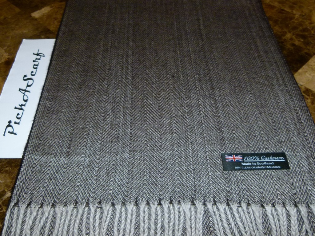 100-CASHMERE-Black-Gray-Check-HerringBone-Tweed-Plaid-Scarf-Made-in-SCOTLAND