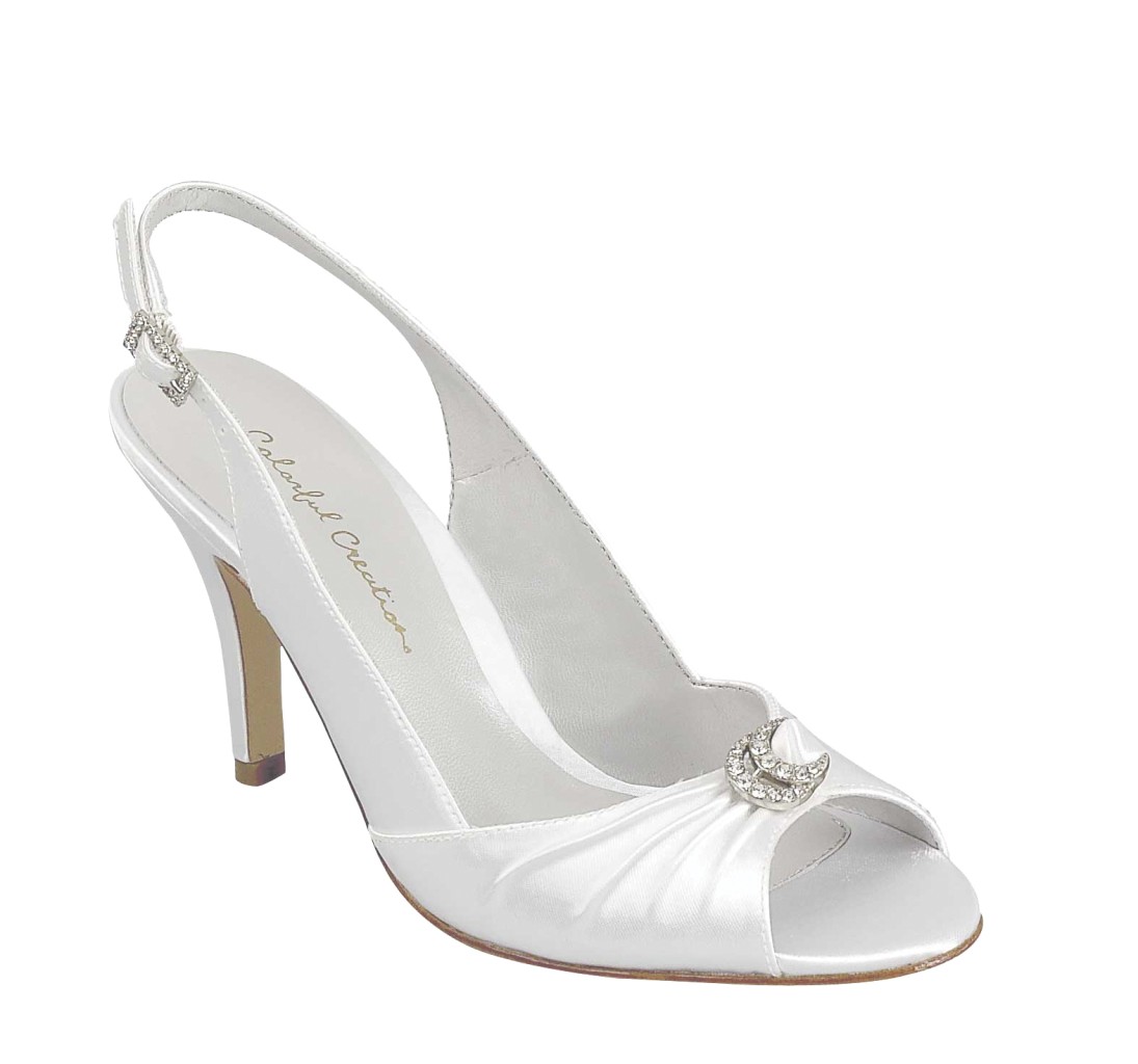 satin dyeable pumps