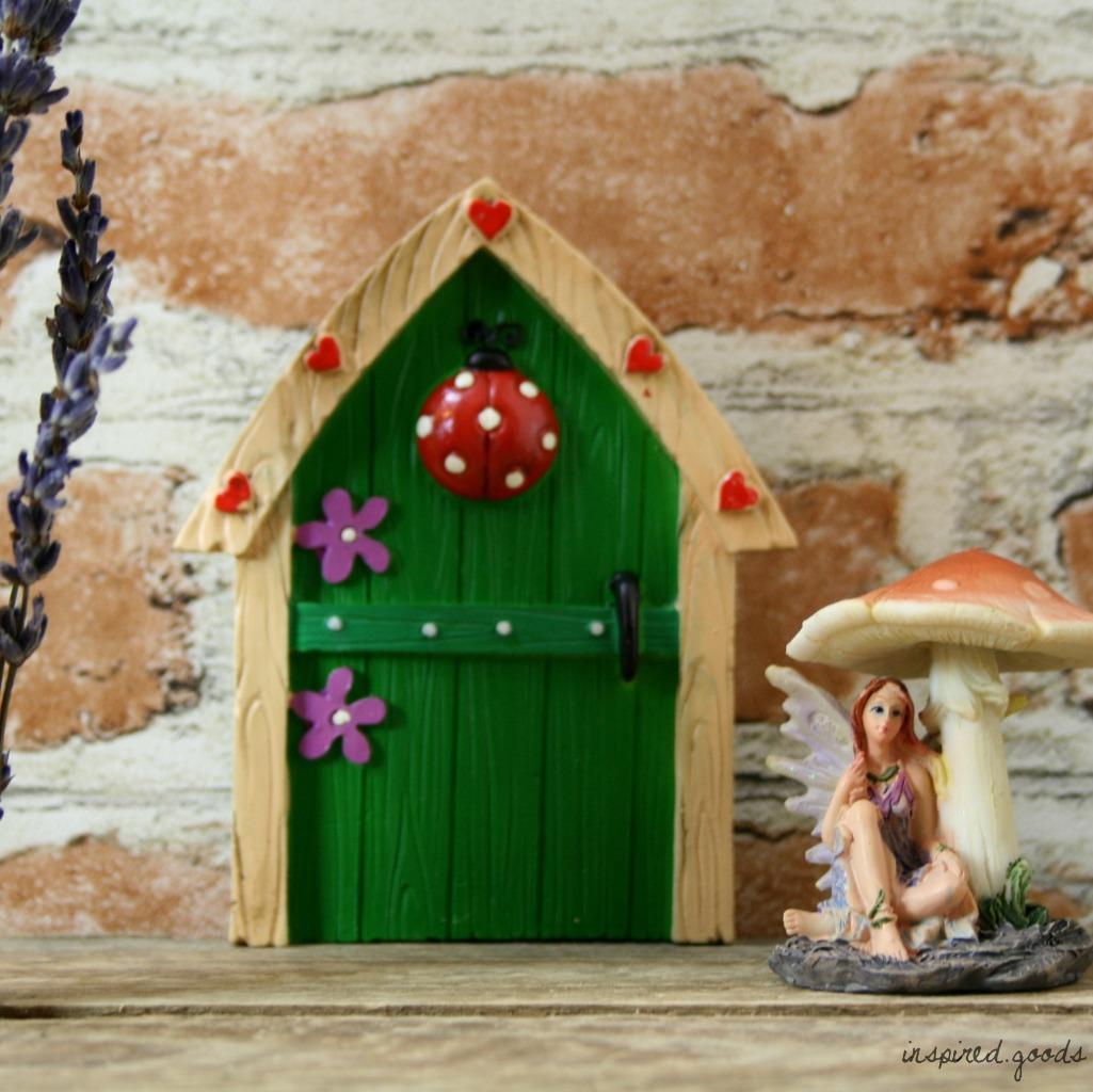Magical Fairy Door Garden Ornament With Mini Faerie Toadstool Set