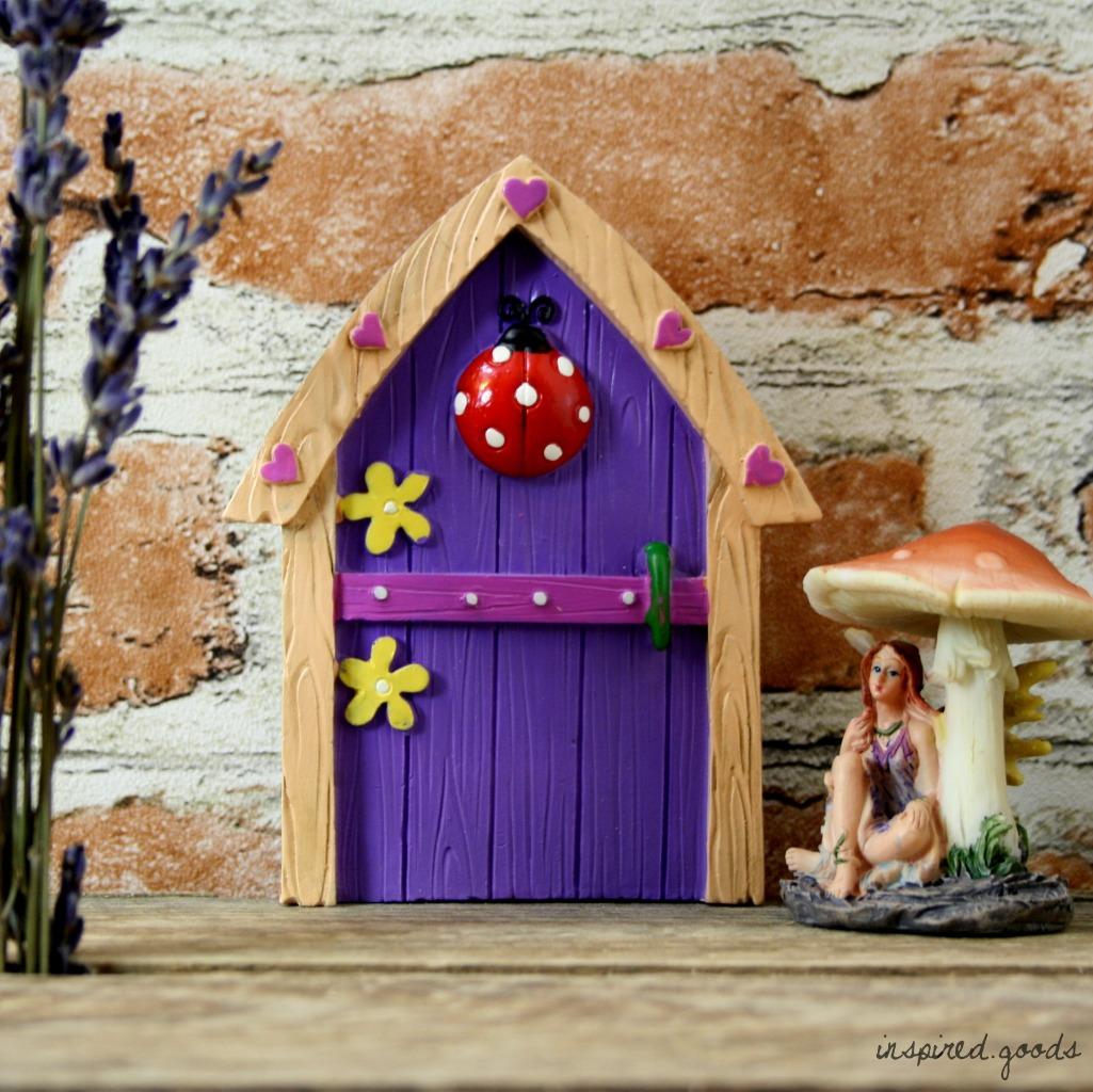 Magical Fairy Door Garden Ornament With Mini Faerie Toadstool Set