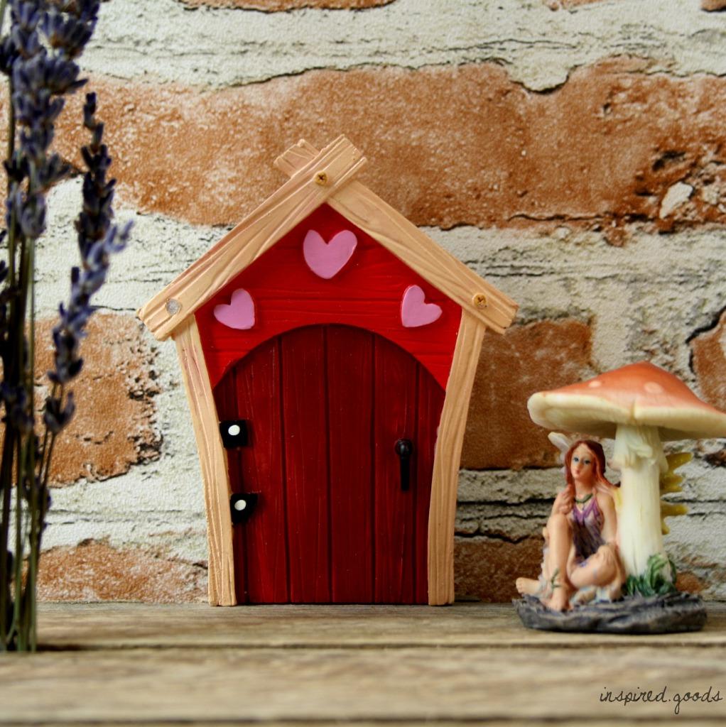 Magical Fairy Door Garden Ornament With Mini Faerie Toadstool Set