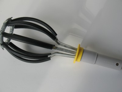 Ceiling light bulb changer McGill Lamp Changer 152C