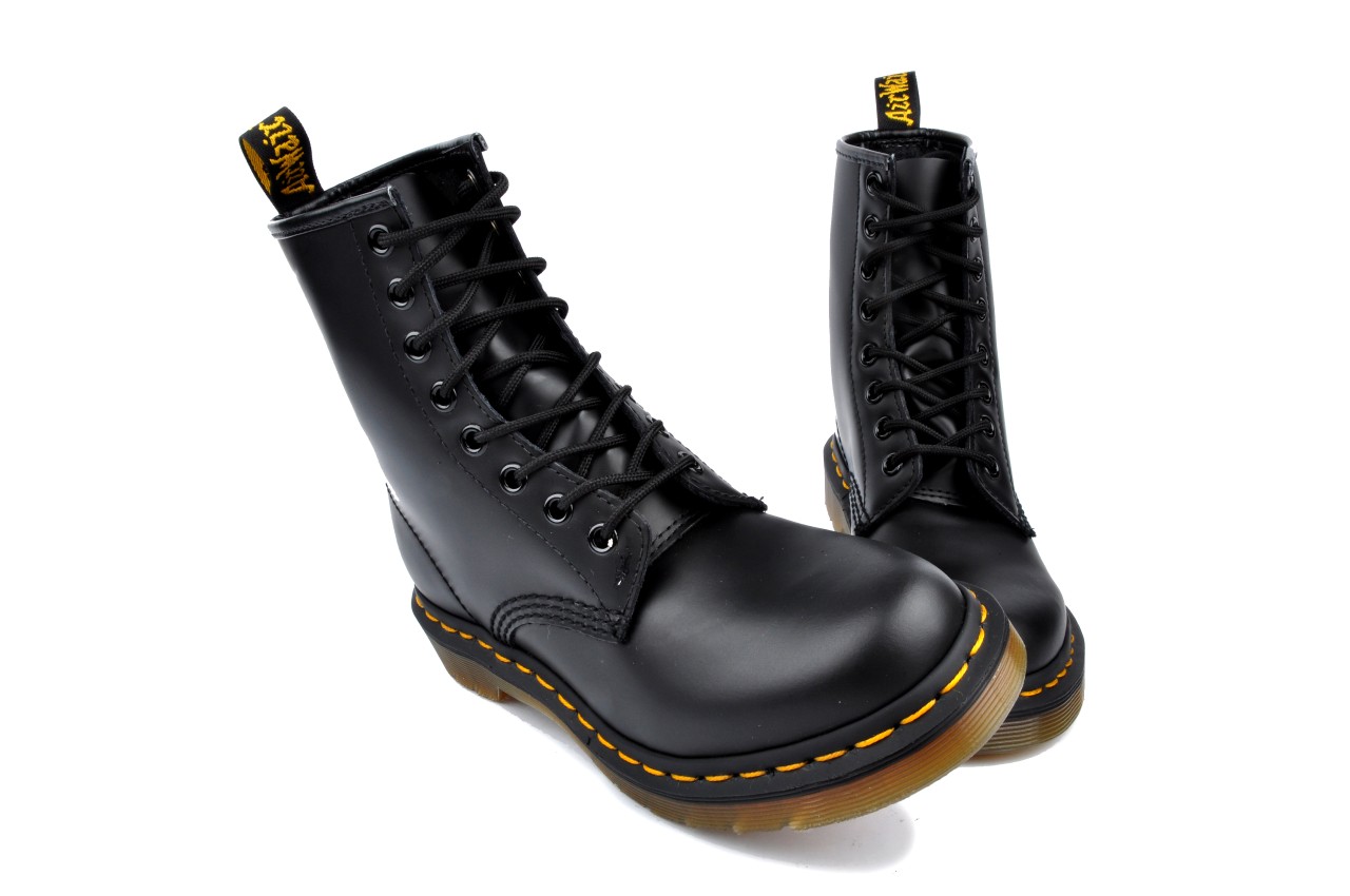 dr martens 1460w black