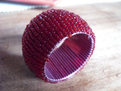 Red Beaded Napkin Holders Rings Kitchen Table Restuarant Dining Gift