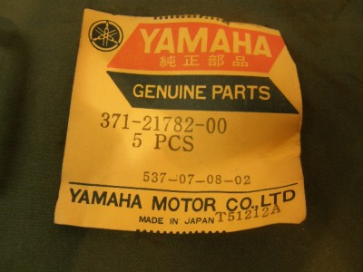 Yamaha on Nos Yamaha Emblem Side Cover Molding 371 21782 00 B497 Ebay