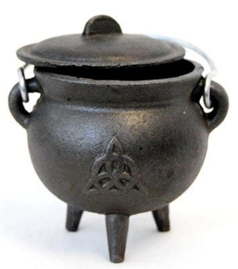 TRIQUETRA Pot Belly Cast Iron Cauldron! eBay