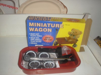 Details about HARBOR FREIGHT TOOLS - MINIATURE RED WAGON