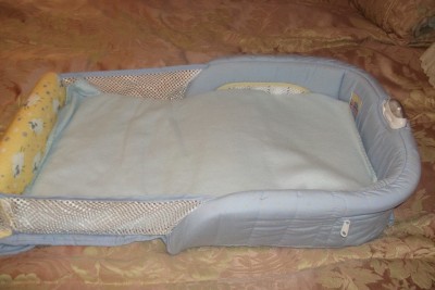  Baby Sleeper on Close And Secure Sleeper Baby Bed   Ebay