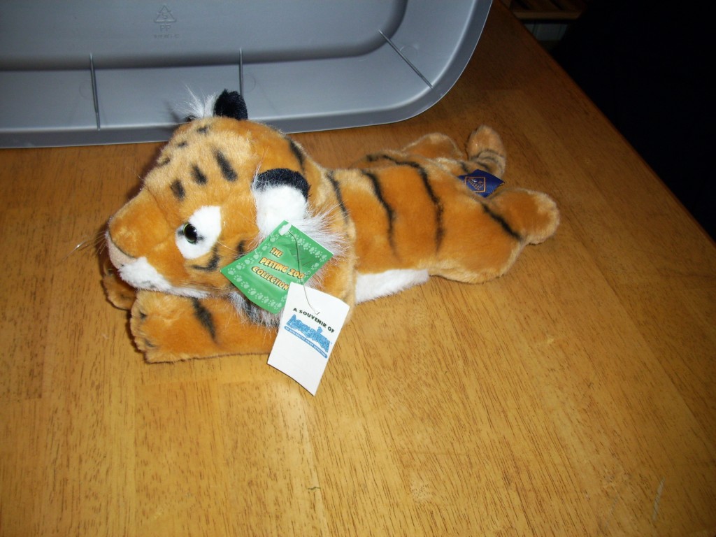 The Petting Zoo Plush Stuffed Tiger Baltimore Aquarium