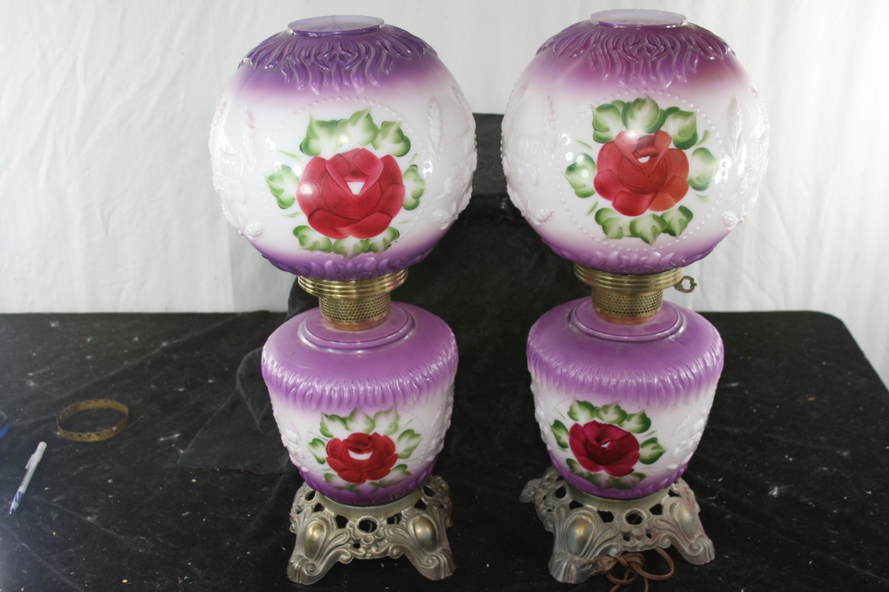 FENTON GONE WITH THE WIND LAMP PURPLE GLASS WAGON TRAIL