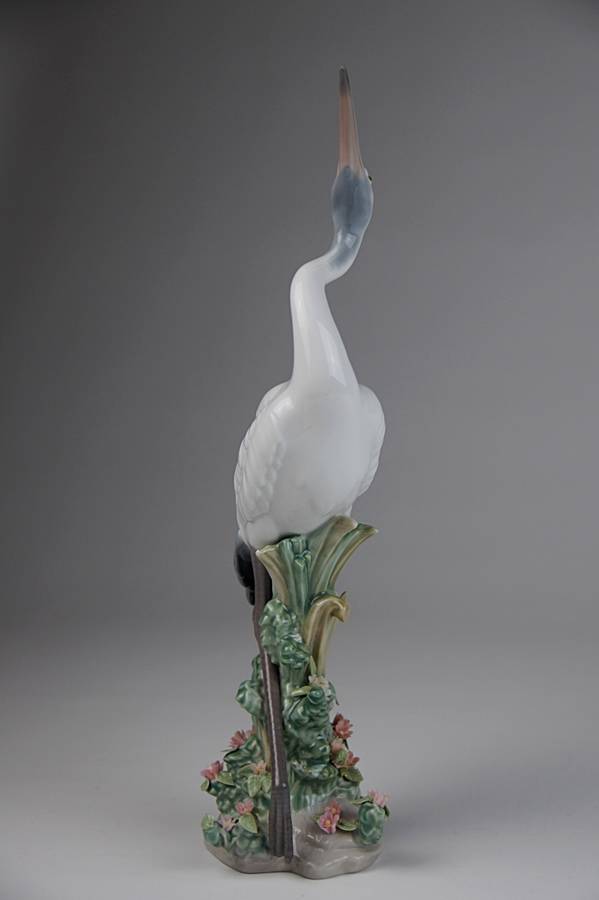 crane bird figurine