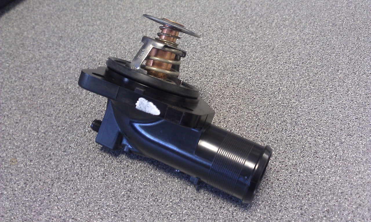 THERMOSTAT &HOUSING FOR PEUGEOT 206 306 307 406 607 PARTNER 2.0HDI