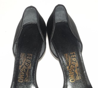 salvatore ferragamo satin pumps