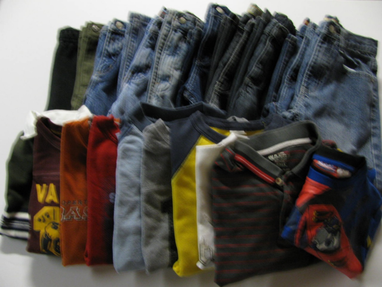 20 Piece Lot of Boys Size 6 Fall/Winter Clothing
