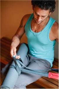 How To Use Our AligN Yoga Strap 