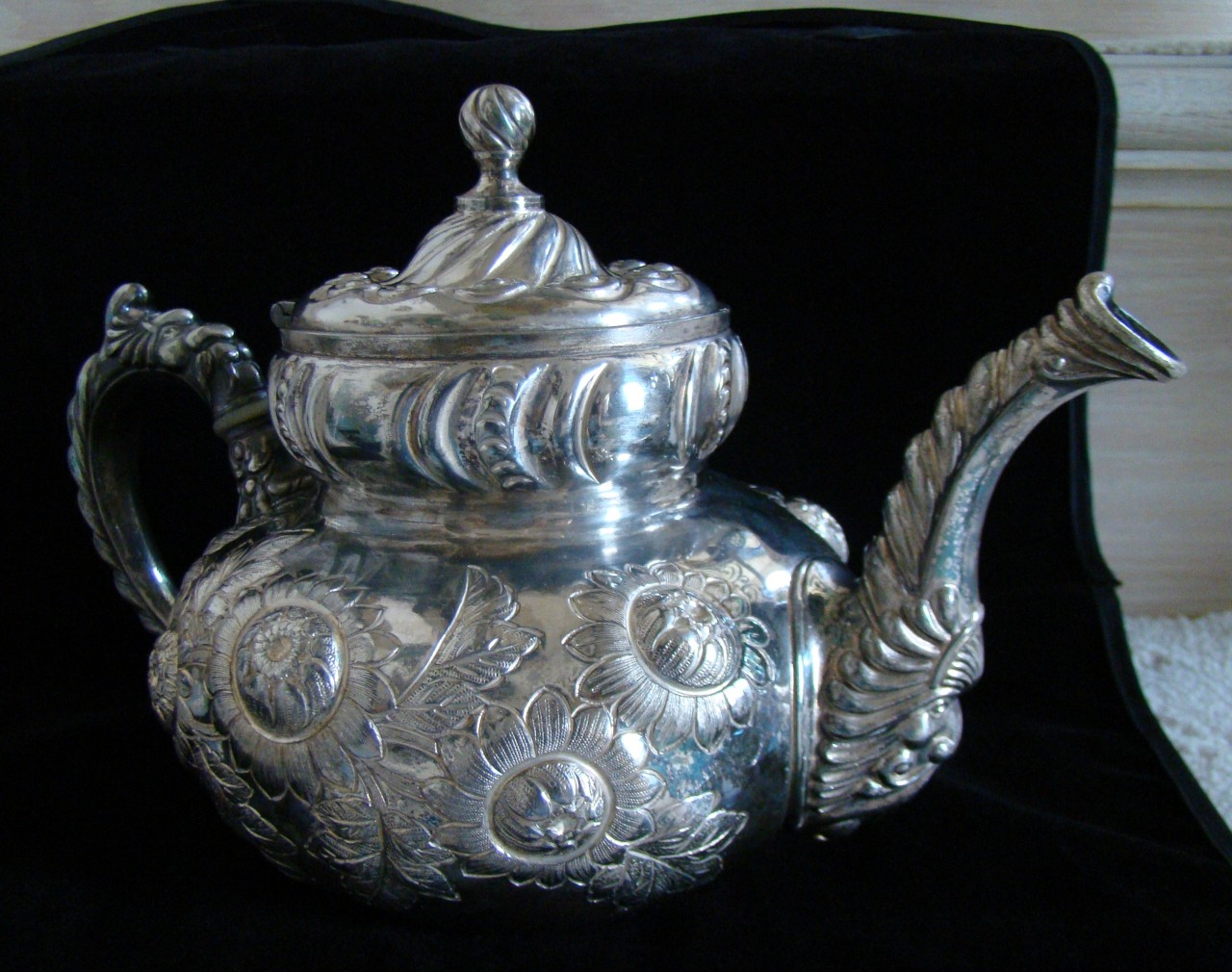ANTIQUE VICTORIAN QUADRUPLE SILVER PLATE TEAPOT MERIDEN eBay
