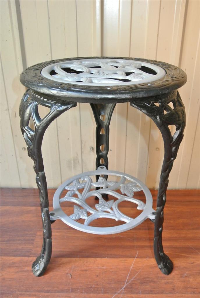 Vintage Cast aluminium iron pot plant stand table outdoor garden Good Condition