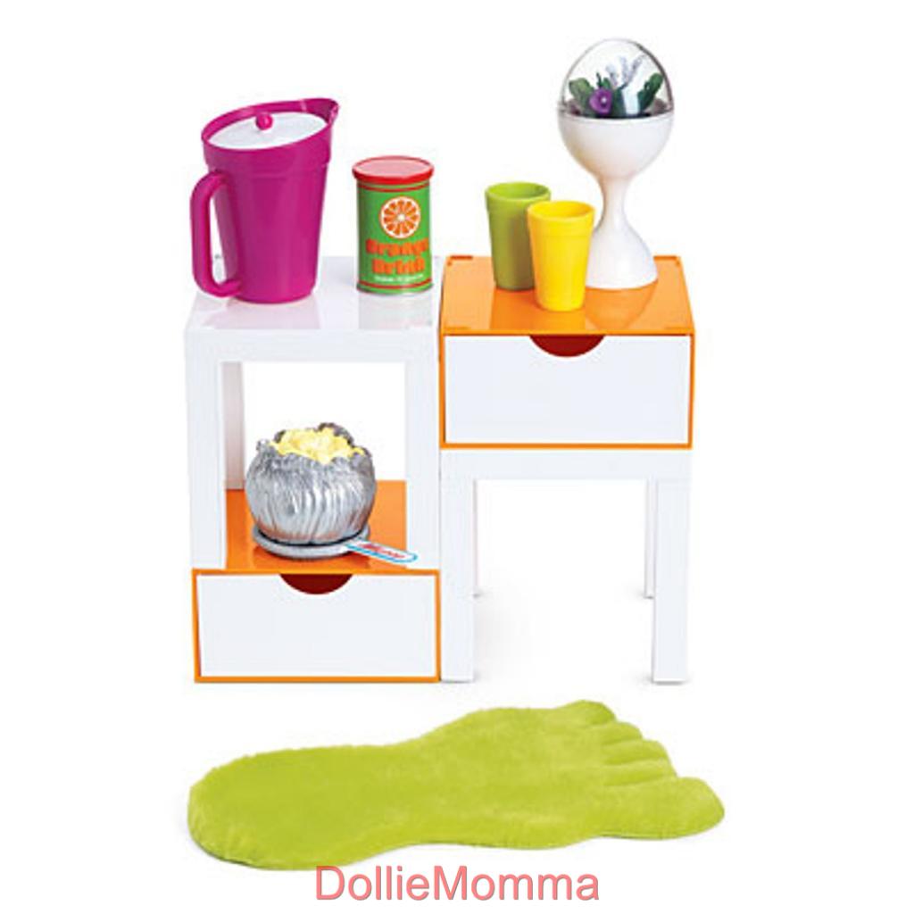 New AMERICAN GIRL Doll Julie's Room NIBRetired