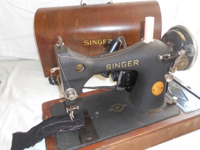 SINGER SEWING MACHINE 1940 RARE VINTAGE SERIAL AF685663 | eBay