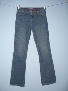 Seven7 Womans Juniors Destroyed Jeans Size 28